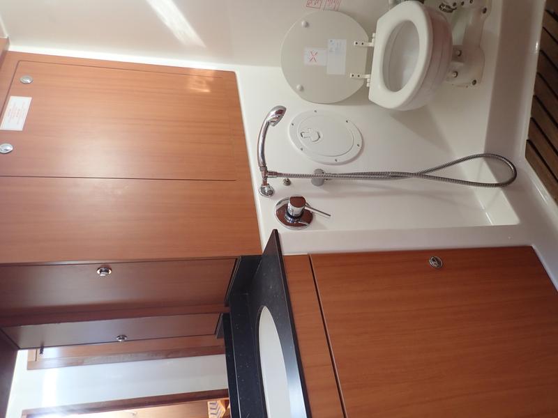 Book yachts online - sailboat - Bavaria 55 BT '12 - Verdi - rent