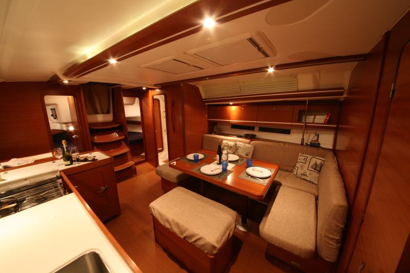 Book yachts online - sailboat - Dufour 445 GL - McLir - rent