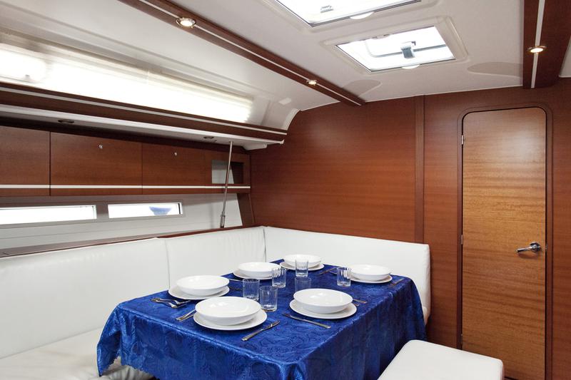 Book yachts online - sailboat - Dufour 445 GL - McLir - rent