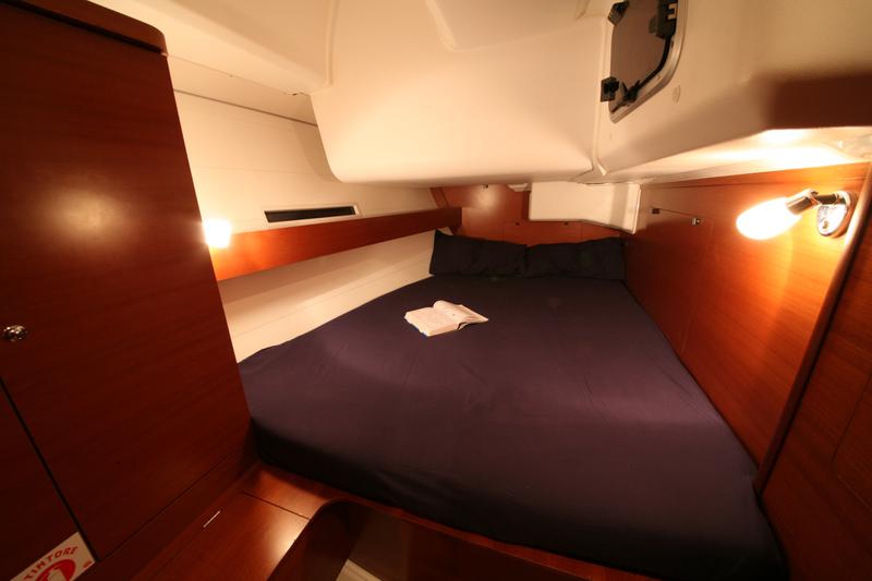 Book yachts online - sailboat - Dufour 445 GL - McLir - rent