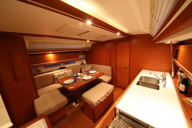 Book yachts online - sailboat - Dufour 445 GL - McLir - rent