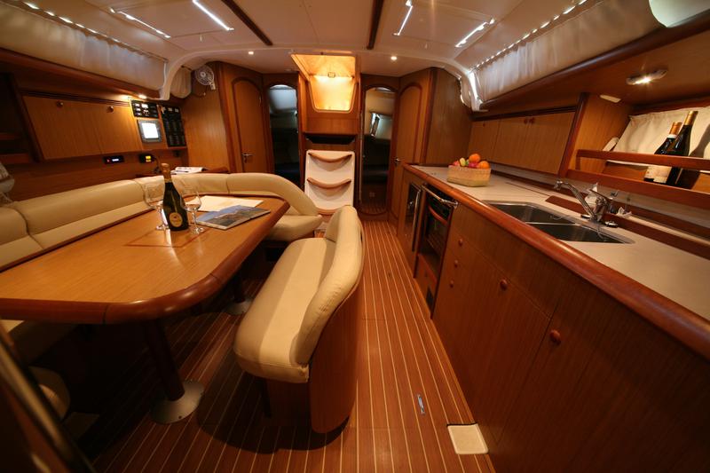 Book yachts online - sailboat - Sun Odyssey 45 Performance - Aurora - rent