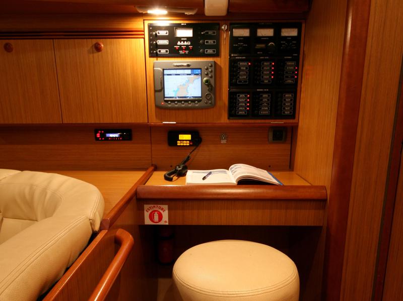 Book yachts online - sailboat - Sun Odyssey 45 Performance - Aurora - rent