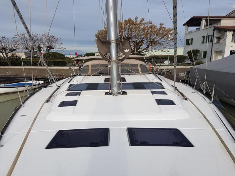Book yachts online - sailboat - Dufour 512 Grand Large - Head Quarter - rent