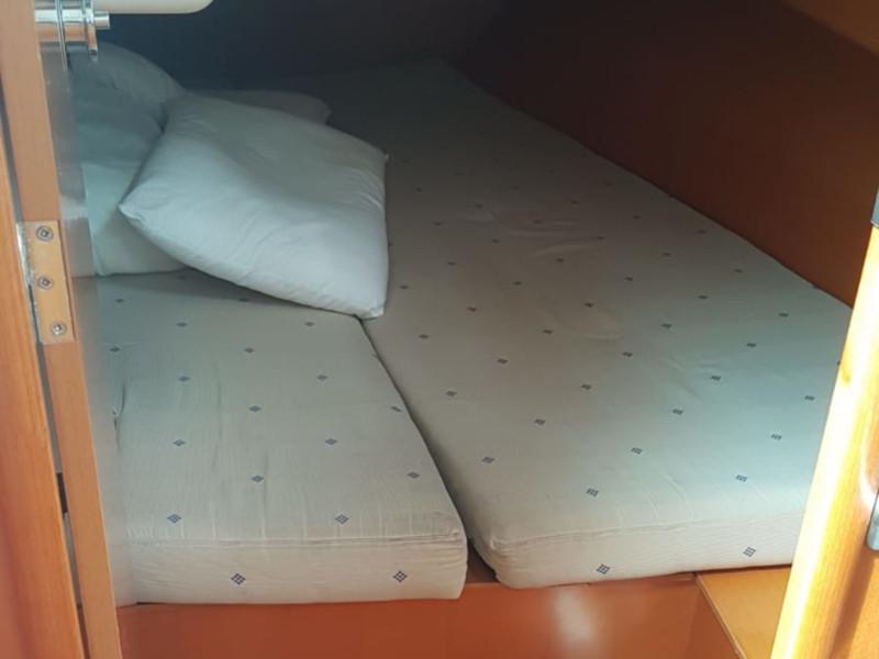 Book yachts online - sailboat - First 36.7 - no name - rent