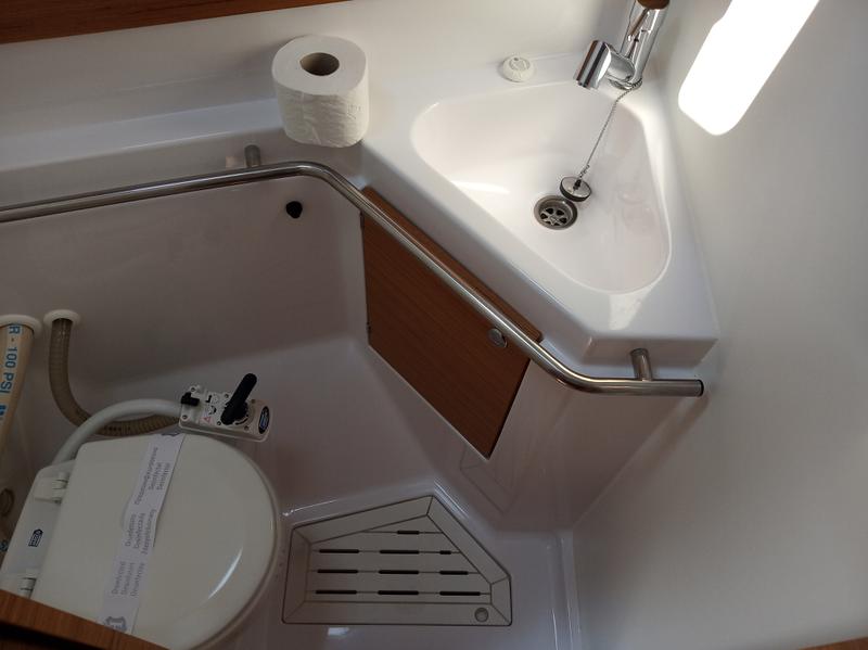 Book yachts online - sailboat - Elan Impression 45 BT - Knotty Buoy - rent