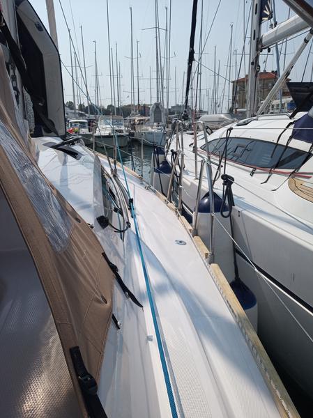 Book yachts online - sailboat - Elan Impression 45 BT - Knotty Buoy - rent