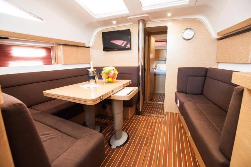 Book yachts online - sailboat - Elan Impression 45 BT - Luma with A/C - rent