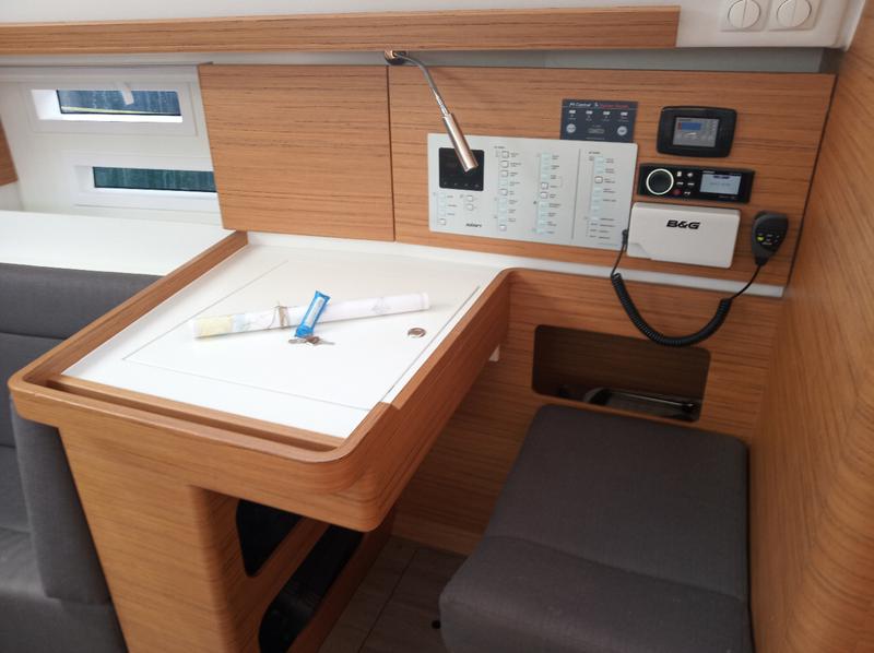 Book yachts online - sailboat - Elan Impression 45 BT - NO LIMITS - A/C + GEN. - rent