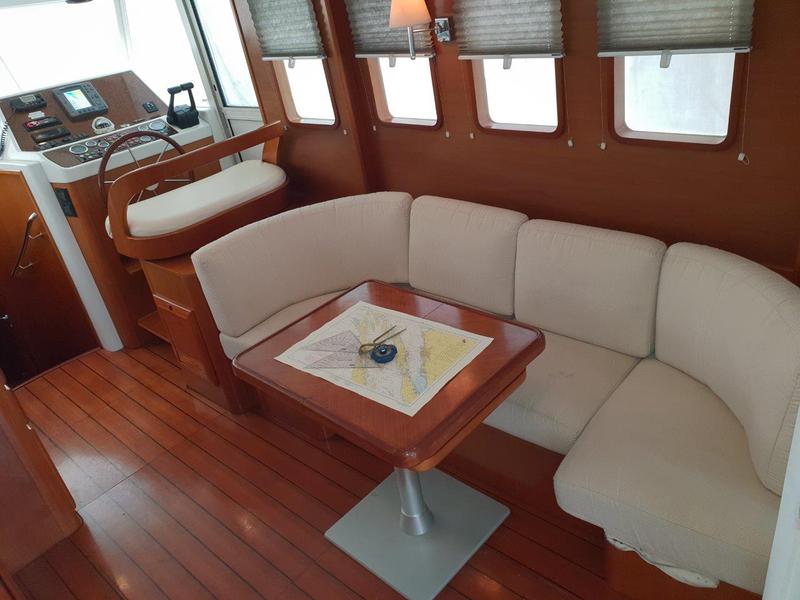Book yachts online - motorboat - Swift Trawler 42 - Skitnica - rent