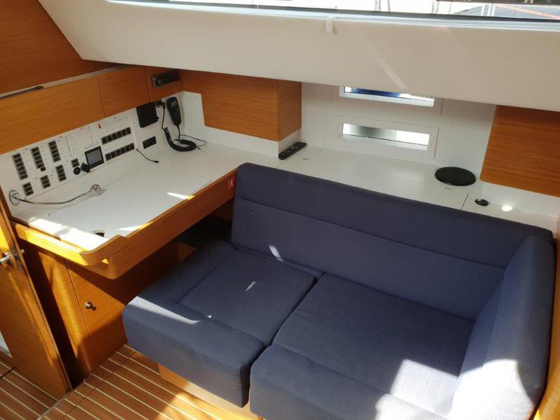 Book yachts online - sailboat - Elan 494 Impression - Lucija I with A/C - rent
