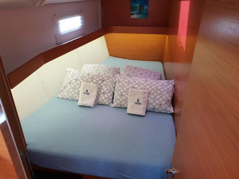 Book yachts online - sailboat - Elan 494 Impression - Lucija I with A/C - rent