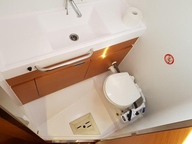 Book yachts online - sailboat - Elan 494 Impression - Lucija I with A/C - rent