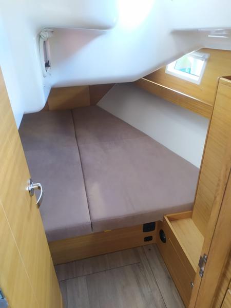 Book yachts online - sailboat - Elan Impression 40.1 - Baby Shark with A/C - rent
