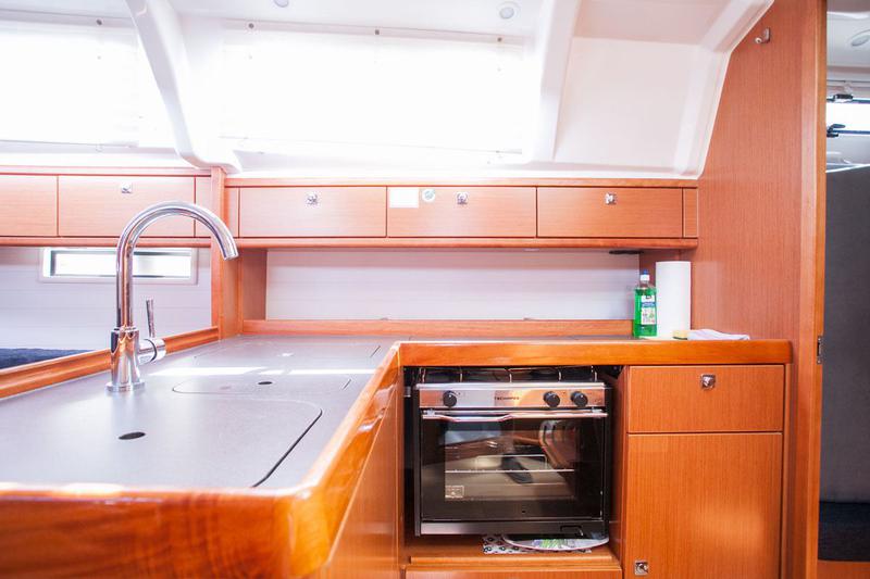 Book yachts online - sailboat - Bavaria Cruiser 37 - Nancy - rent