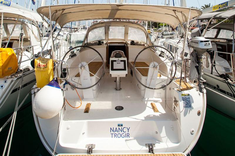 Book yachts online - sailboat - Bavaria Cruiser 37 - Nancy - rent