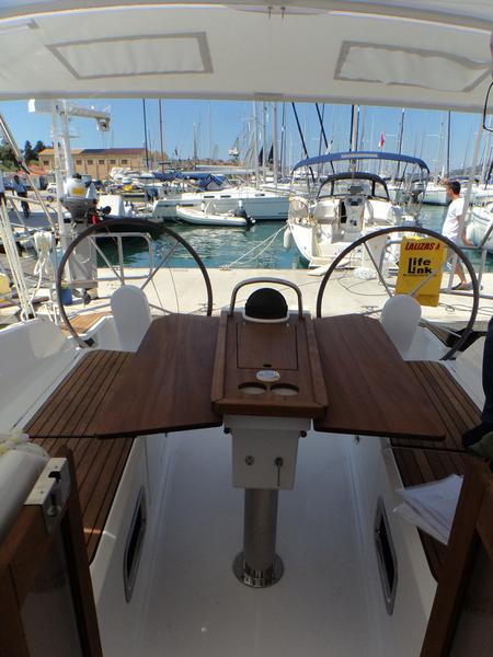 Book yachts online - sailboat - Bavaria Cruiser 37 - Nancy - rent