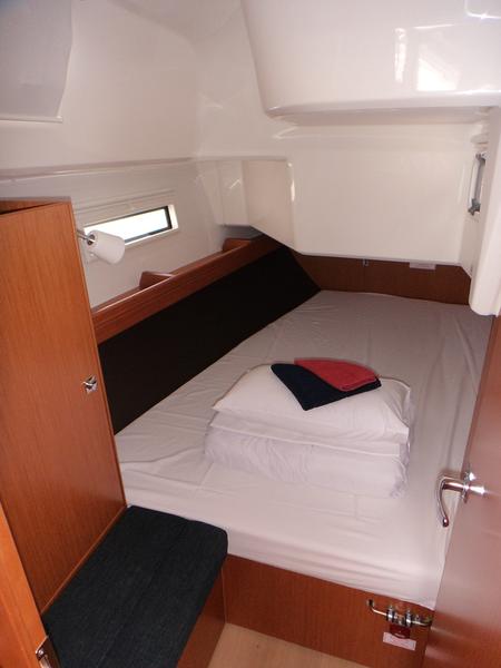 Book yachts online - sailboat - Bavaria Cruiser 37 - Nancy - rent