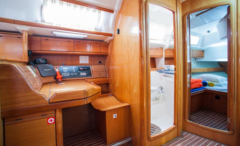 Book yachts online - sailboat - Bavaria 50 Cruiser - Helena 1 - rent