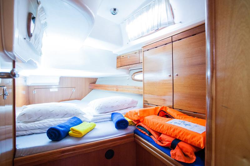 Book yachts online - sailboat - Bavaria 50 Cruiser - Helena 1 - rent