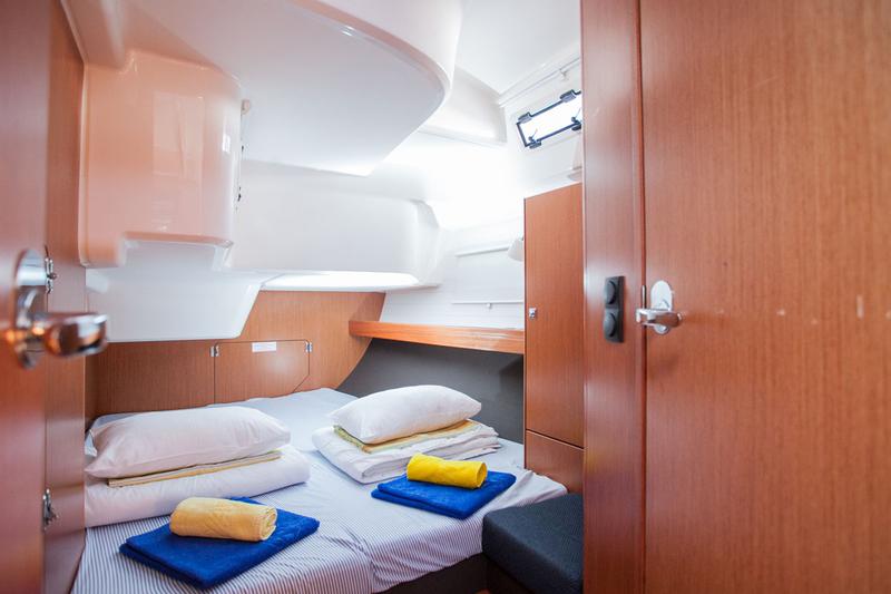 Book yachts online - sailboat - Bavaria Cruiser 51 - Fantasy - rent