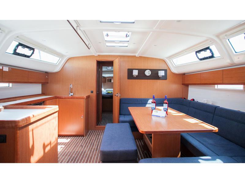 Book yachts online - sailboat - Bavaria Cruiser 51 - Fantasy - rent
