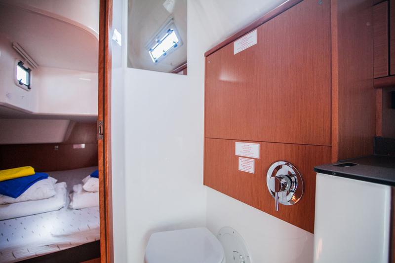 Book yachts online - sailboat - Bavaria Cruiser 51 - Summer Smile - rent