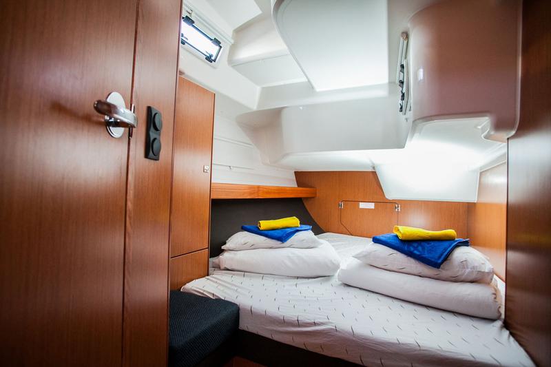 Book yachts online - sailboat - Bavaria Cruiser 51 - Summer Smile - rent