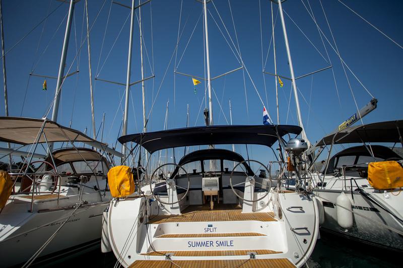 Book yachts online - sailboat - Bavaria Cruiser 51 - Summer Smile - rent