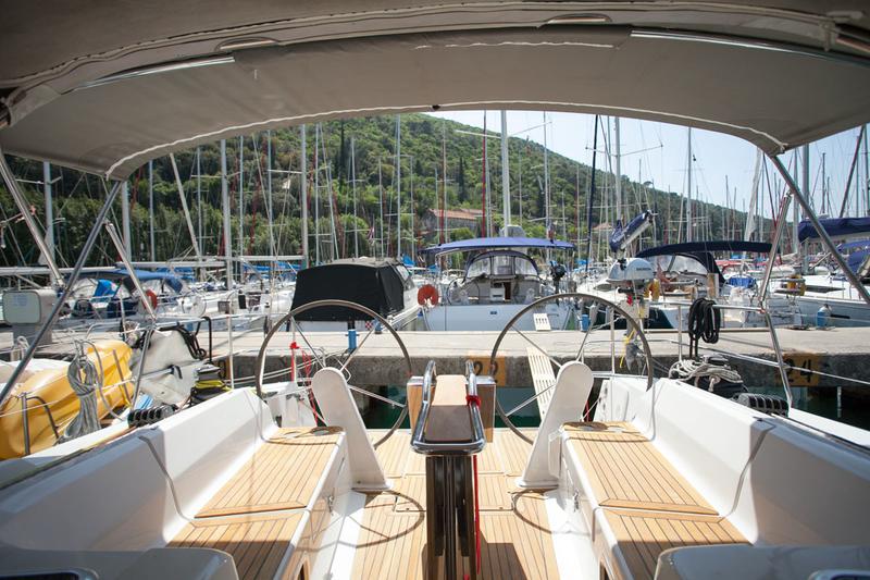 Book yachts online - sailboat - Hanse 445 - Nerej - rent