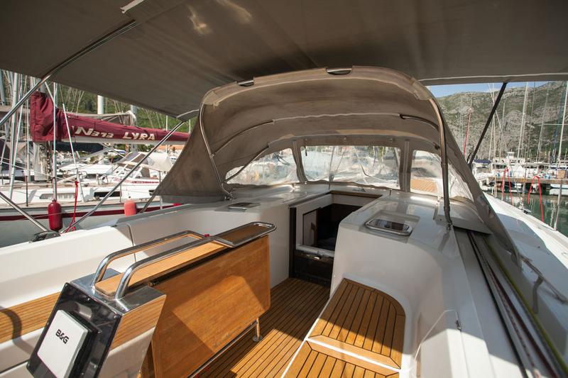 Book yachts online - sailboat - Hanse 445 - Nerej - rent