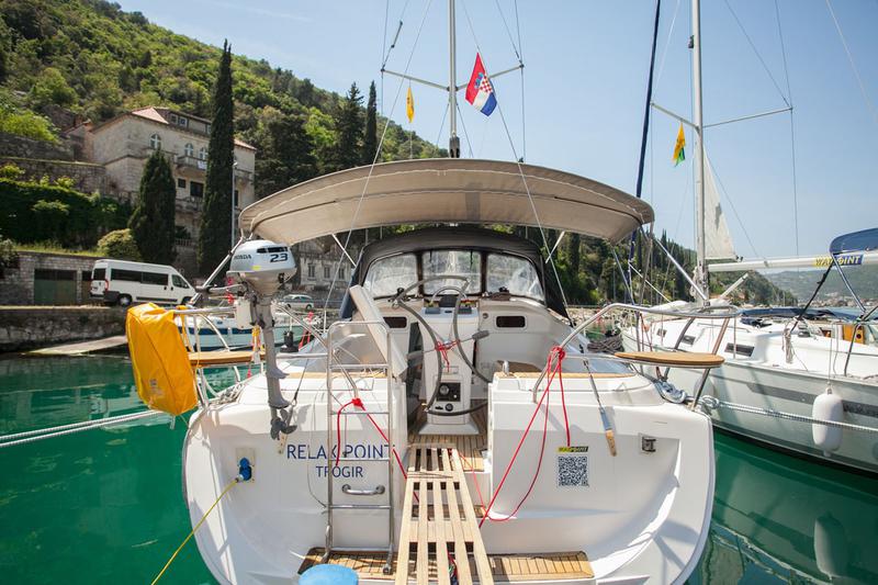Book yachts online - sailboat - Elan 384 Impression - Relax Point - rent