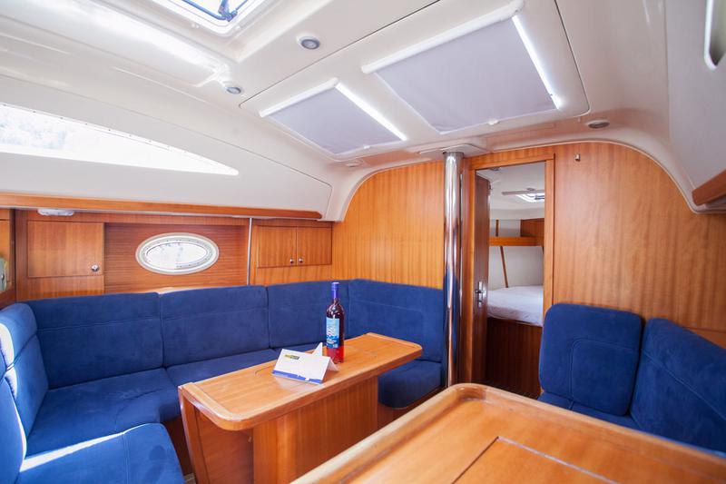 Book yachts online - sailboat - Elan 384 Impression - Relax Point - rent