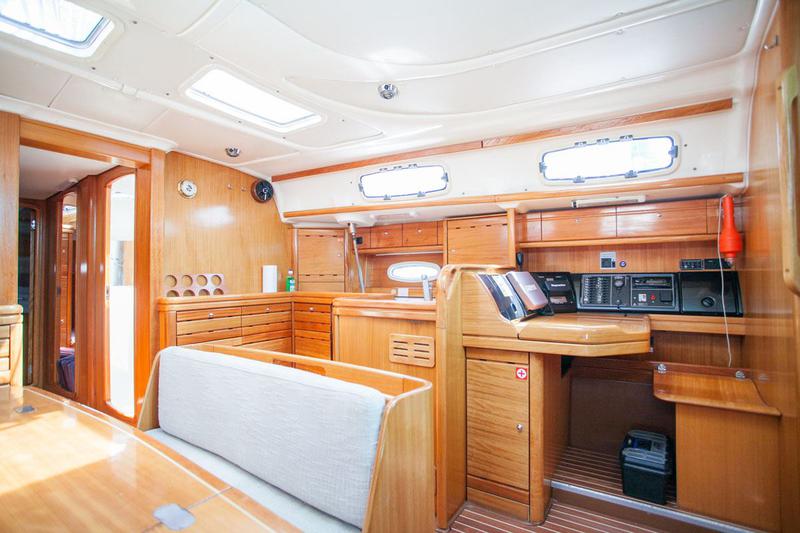 Book yachts online - sailboat - Bavaria 50 Cruiser - Danica - rent