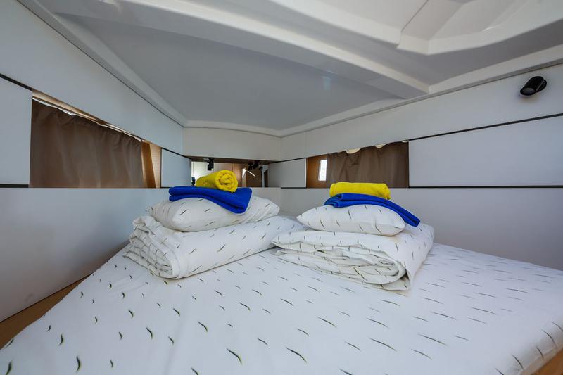 Book yachts online - sailboat - Oceanis 38.1 - Obsession - rent