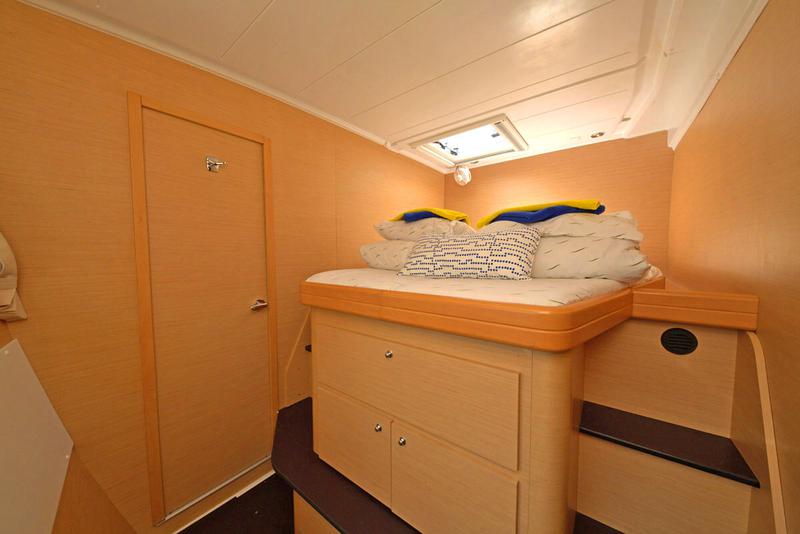 Book yachts online - catamaran - Lagoon 420 - TABASCO  - rent