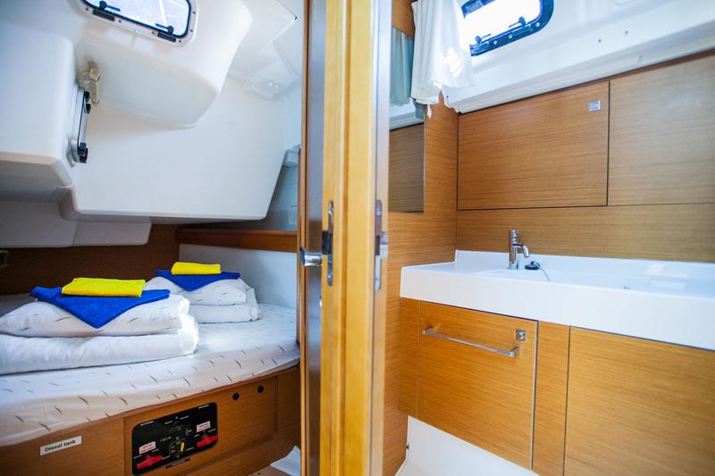 Book yachts online - sailboat - Sun Odyssey 509 - Rock Point - rent