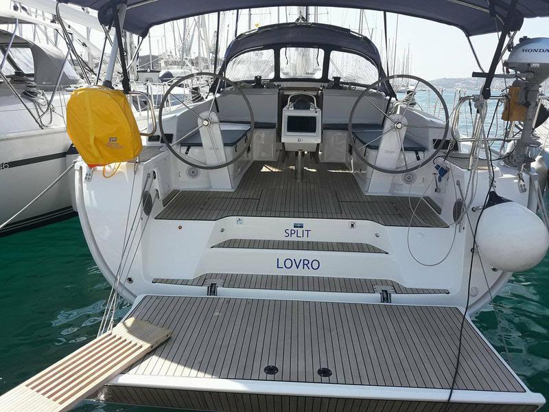 Book yachts online - sailboat - Bavaria Cruiser 46 - Lovro - rent