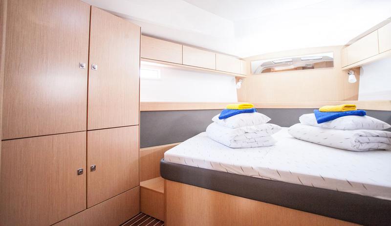 Book yachts online - sailboat - Bavaria Cruiser 46 OW. - 'njoy - rent