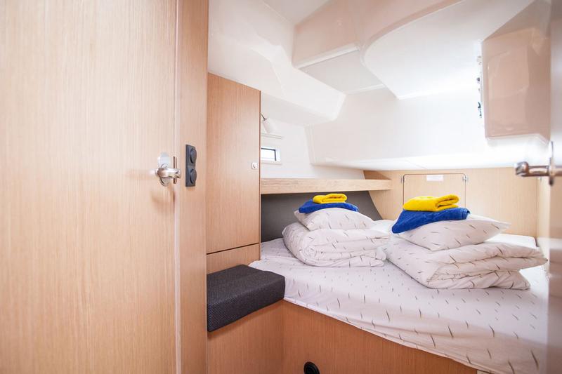 Book yachts online - sailboat - Bavaria Cruiser 46 OW. - 'njoy - rent