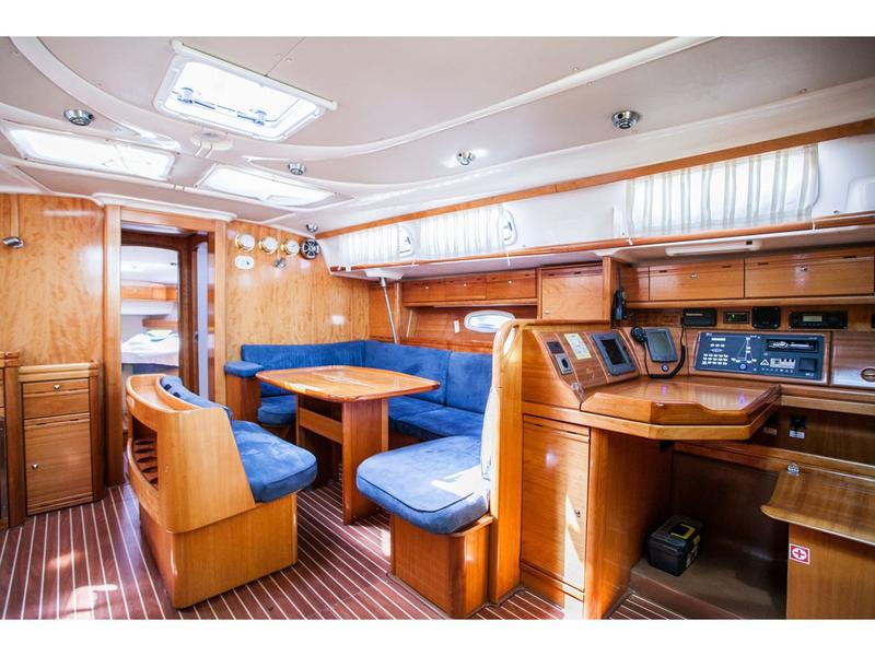 Book yachts online - sailboat - Bavaria 46 Cruiser - Cosma - rent