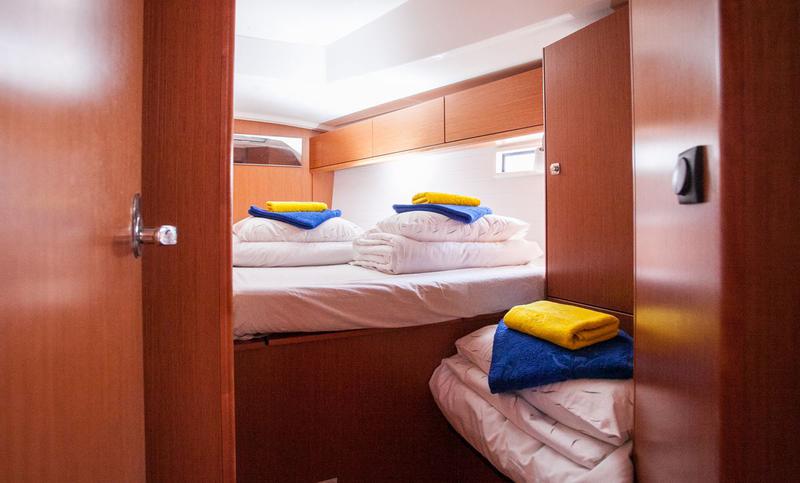 Book yachts online - sailboat - Bavaria Cruiser 46 - Set Point - rent