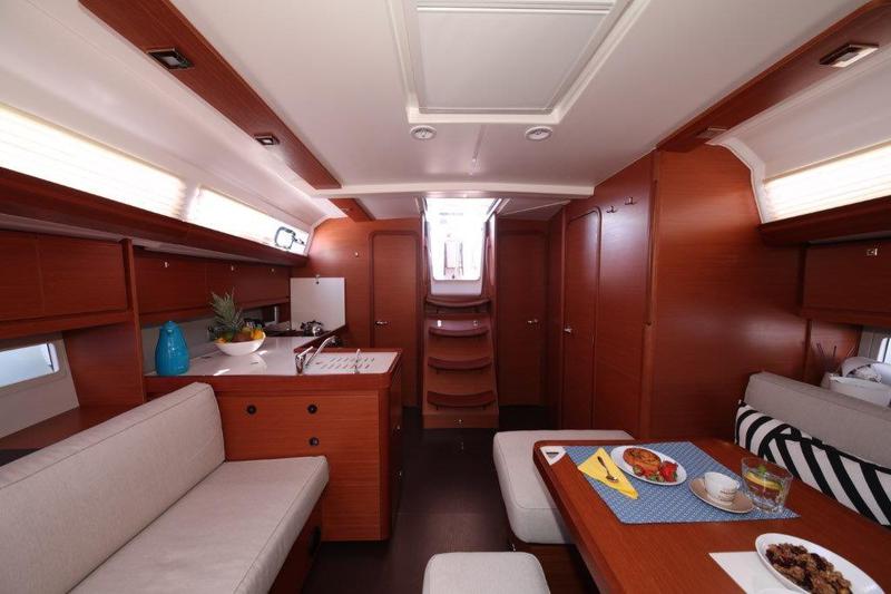 Book yachts online - sailboat - Dufour 412 Grand large - Matul - rent