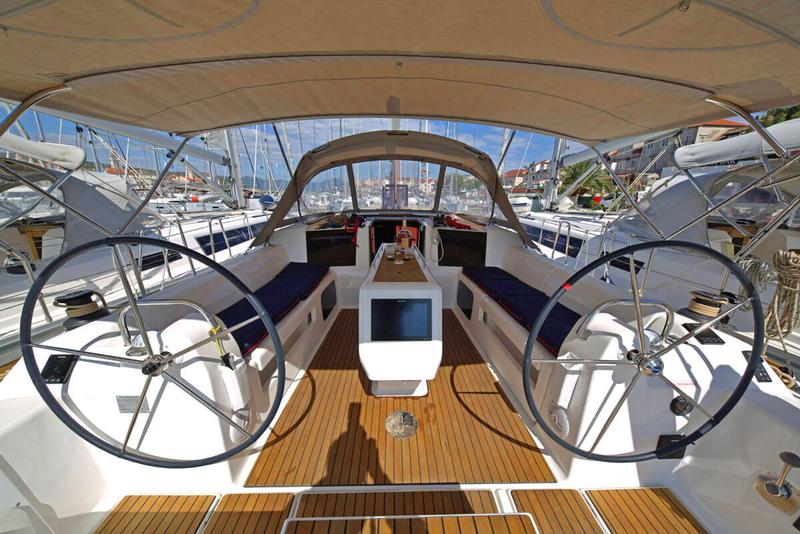 Book yachts online - sailboat - Dufour 412 Grand large - Matul - rent