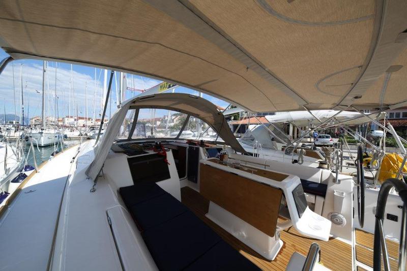 Book yachts online - sailboat - Dufour 412 Grand large - Matul - rent