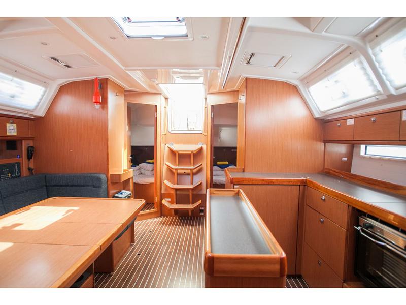 Book yachts online - sailboat - Bavaria Cruiser 46 - Queen Mary - rent