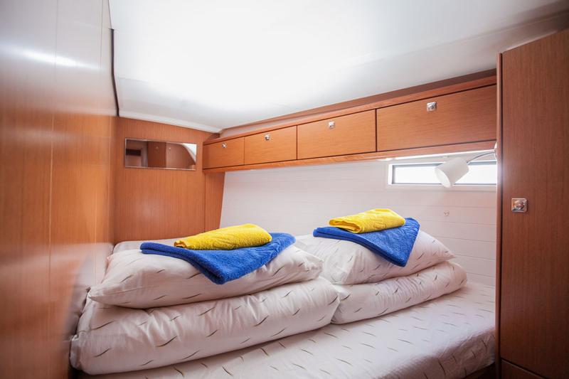 Book yachts online - sailboat - Bavaria Cruiser 46 - Queen Mary - rent