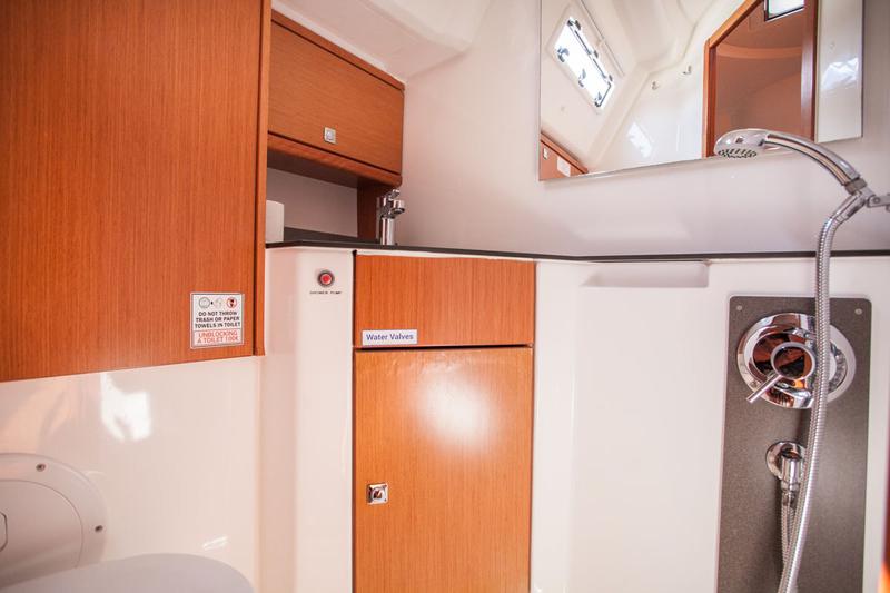 Book yachts online - sailboat - Bavaria Cruiser 46 - Queen Mary - rent