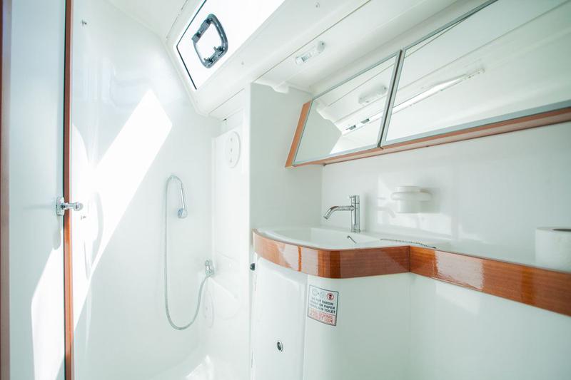 Book yachts online - sailboat - Oceanis 40 - Ventura - rent