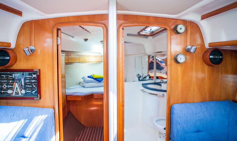 Book yachts online - sailboat - Bavaria 37 Cruiser - Mondo - rent